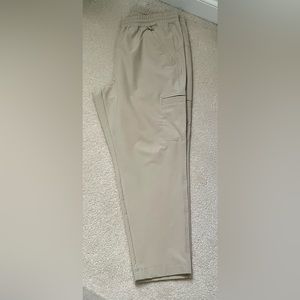 Old Navy Women’s StretchTech Cargo Pants Size L